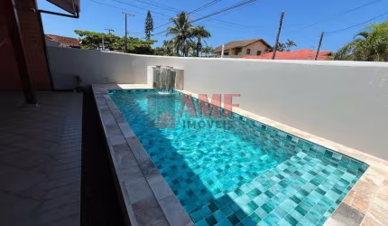 Casa a 200 metros da praia no Grandesp