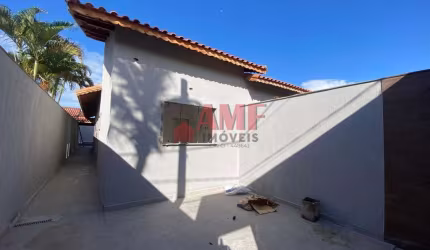 Casa nova com piscina no Campos Eliseos