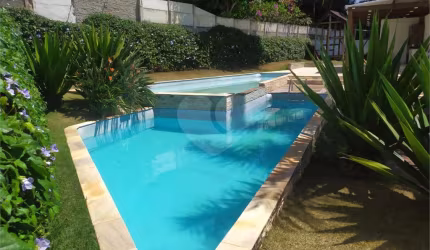Sobrado com 3 quartos à venda em Jardim Do Lago - SP