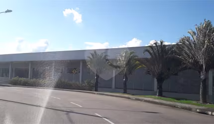 Prédio inteiro para locação em Vila Salles - SP