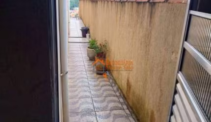 Sobrado com 3 dormitórios à venda, 170 m² por R$ 689.000,00 - Cidade Soberana - Guarulhos/SP