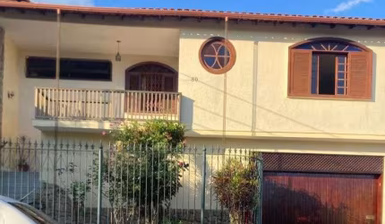 Casa de 6 quartos e piscina no Bairu