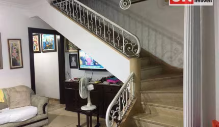 Sobrado com 3 quartos para alugar, 240 m² por R$ 10.200/mês - José Menino - Santos/SP