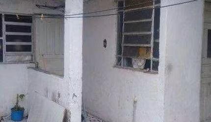 Casa com 4 dormitórios à venda, 200 m² por R$ 380.000,00 - Rádio Club - Santos/SP