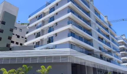 Cobertura Duplex alto Padrão, pé na areia, 04 Dormitórios( sendo 02 suítes), piscina privativa, 02 vagas.