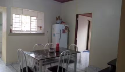 Vendo ótima casa no conjunto vila nova!