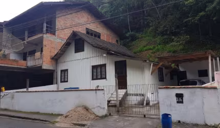 Casa com 3 quartos à venda na Brusque, 136, Glória, Blumenau, 90 m2 por R$ 300.000