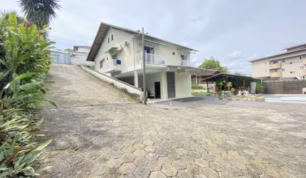 Casa com 6 quartos à venda na Rua Londres, 147, Itoupava Norte, Blumenau, 282 m2 por R$ 1.100.000