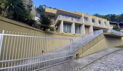 Casa com 4 quartos à venda na Rua Cristiano Michels, 249, Centro, Blumenau, 355 m2 por R$ 1.800.000