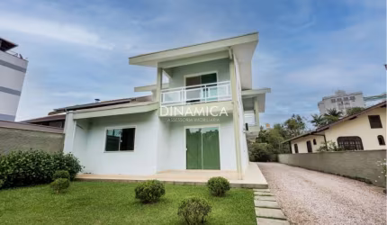 Casa com 3 quartos à venda na Rua Engenheiro Odebrecht, 219, Garcia, Blumenau, 200 m2 por R$ 1.300.000