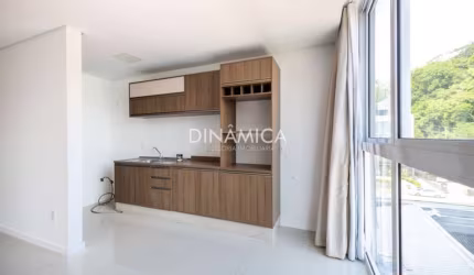 Apartamento com 2 quartos para alugar no Victor Konder, Blumenau , 74 m2 por R$ 2.500