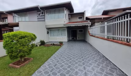 Casa com 3 quartos à venda na Reinoldo Althoff, 64, Velha, Blumenau, 139 m2 por R$ 699.000