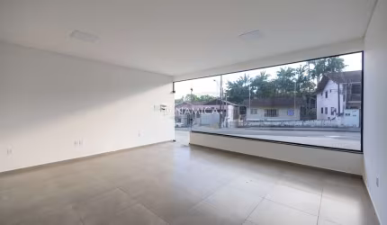 Sala comercial com 1 sala à venda na Rua Franz Volles, 1100, Itoupava Central, Blumenau, 44 m2 por R$ 443.200