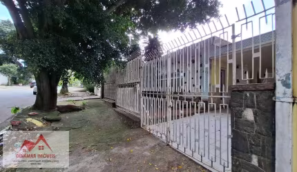 Alugue Casa com 3 quartos, 2 vagas e edícula na Saúde