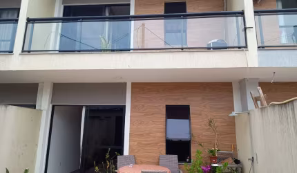 Vendo linda casa em Vargem Pequena com 3 quartos 1 Suíte, sala ampla, lavanderia, portaria 24h.