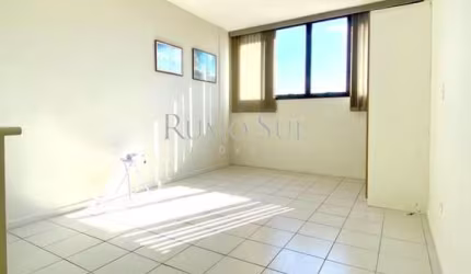 Apartamento com 1 quarto à venda na Rua Paulo Eiró, 23, Campo Grande, São Paulo por R$ 220.000