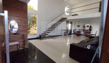 Casa Alto Padrão - Setor Habitacional Arniqueira