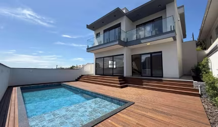 Casa 3 Dormitórios na Pedra Branca