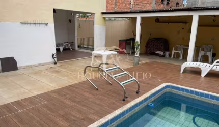 Casa na Atalaia à 700 m da Orla.