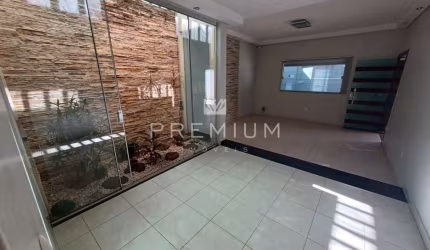 Casa com 4 quartos à venda no Santa Rosa, Uberlândia  por R$ 730.000