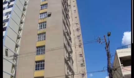 Vendo Apto Em Andar Alto