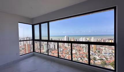 Apartamento com 135m², 3 Suítes e DCE. Uma vista Extraordinária.