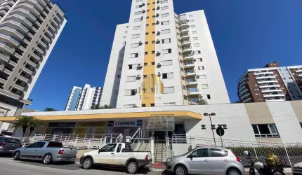 Apartamento à venda, no Bairro Campinas, São José-SC, com 2 quartos, sendo 1 suíte, com 1 vaga