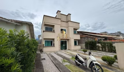 Apartamento à venda, no Bairro Barra do Aririú, Palhoça-SC, com 2 quartos, sendo 1 suíte, com 2 vagas
