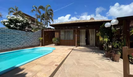 Casa para Venda em Lauro de Freitas, Miragem, 5 dormitórios, 2 suítes, 5 banheiros, 2 vagas