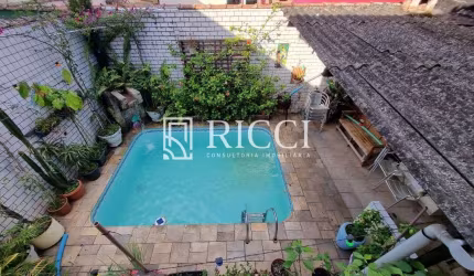 Casa com Piscina à Venda na Aparecida em Santos | RICCI