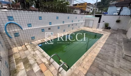 Casa com 4 quartos à venda no Marapé, Santos  por R$ 2.100.000