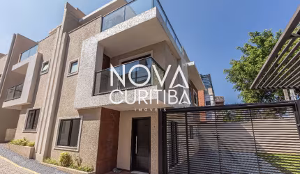 Sobrado em condomínio com quintal !