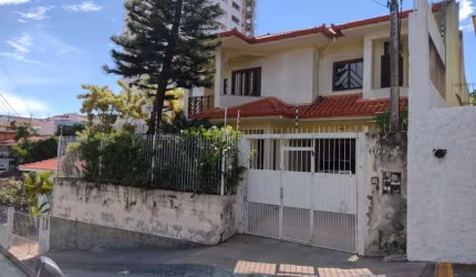 Casa com 4 quartos à venda na Adao Shmidt, 1100, Barreiros, São José, 321 m2 por R$ 1.800.000