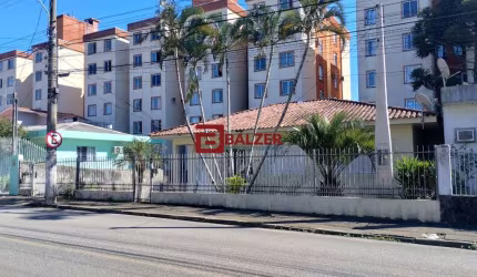 Casa com 3 quartos à venda na Rua Nove de Julho, 790, Ipiranga, São José por R$ 890.000