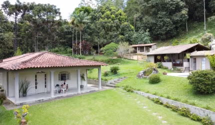 Sítio com 3 dormitórios à venda, 55000 m² por R$ 860.000 - Graminha - Juiz de Fora/MG