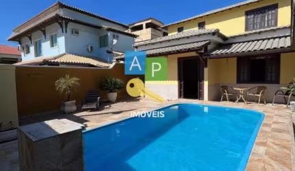 Casa para Venda em Duque de Caxias, Centro, 3 dormitórios, 2 suítes, 4 banheiros, 4 vagas