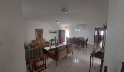 Casa para Venda em Uberlândia, Copacabana, 3 dormitórios, 1 suíte, 1 banheiro, 3 vagas