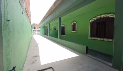 Linda casa para locação anual, com 4 suíte, 4 vagas de garagens, Balneário Esmeralda, Praia Grande SP.
