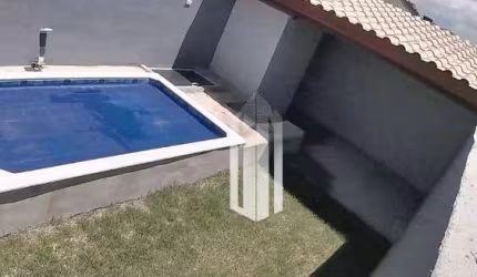 Casa com 3 dormitórios sendo uma suíte, piscina e àrea gourmet por R$ 330.000,00