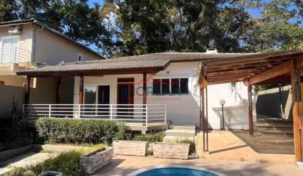 Linda casa em Bairro residencial térrea.