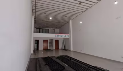 SALÃO COMERCIAL COM 140m2 NO CENTRO DE ATIBAIA-SP
