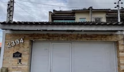CASA DUPLEX NO ITAPERI COM MÓVEIS PLANEJADOS