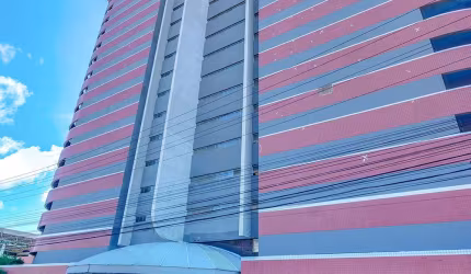 Apartamento em frente ao Mar no Meireles
