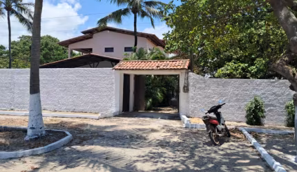 Vende -se Casa na Parada com 3 Suites e 2 Quartos