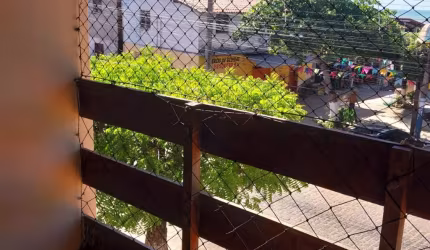 Vende - se Casa Com Ponto Comercial Embaixo na Avenida Principal da Praia da Taiba e em Frente a Praça dos Pescadores