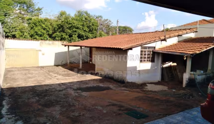 Casa com 3 dormitórios no Parque Residencial Dom Lafayete Libânio
