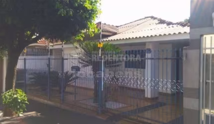 Ótima Casa à Venda