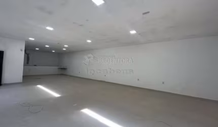 Salão comercial com 340mt², 2wc, elevador, mezanino no bairro Vila Redentora