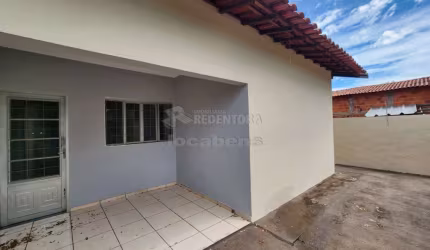 Locação de Casa  localizada no bairro Jardim Nunes com 2 dormitórios e 1 vaga de garagem.