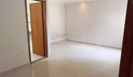 Rio Preto I, Casa com 3 quartos, 02 vagas de garagem.
